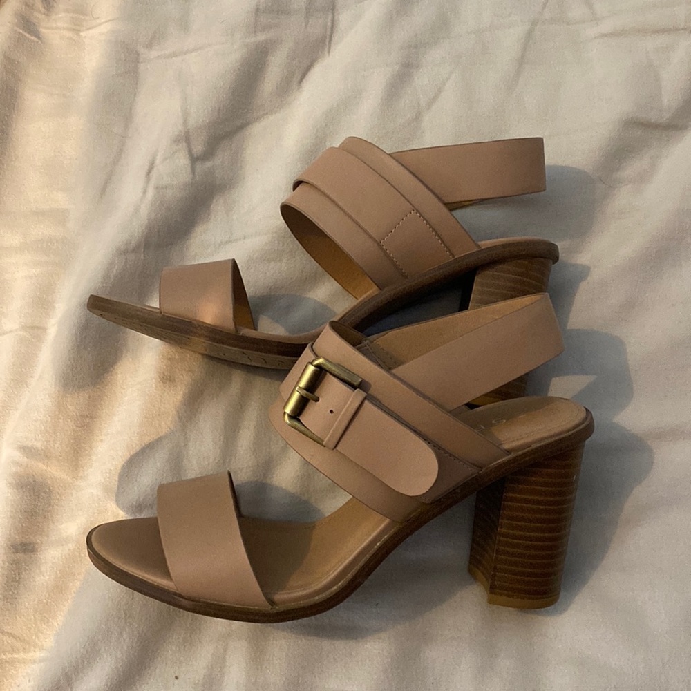 NWOT ESpirit Sandals